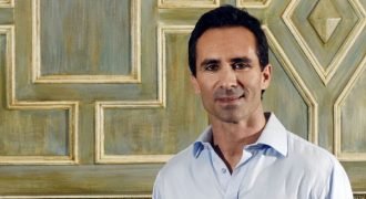 Facts about Néstor Carbonell